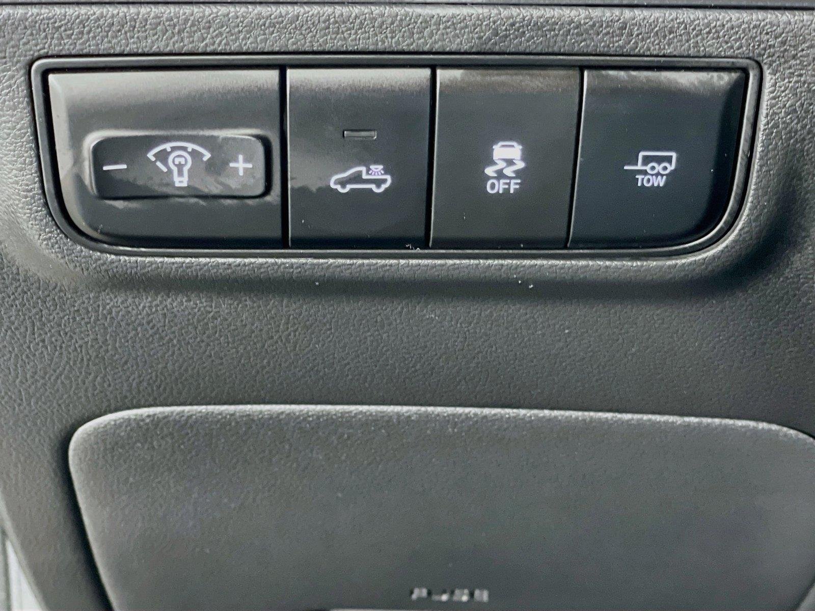 2025 Hyundai Santa Cruz Limited - Photo 14