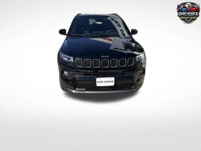 New 2026 Diamond Black Crystal Pearlcoat Jeep Latitude image 8