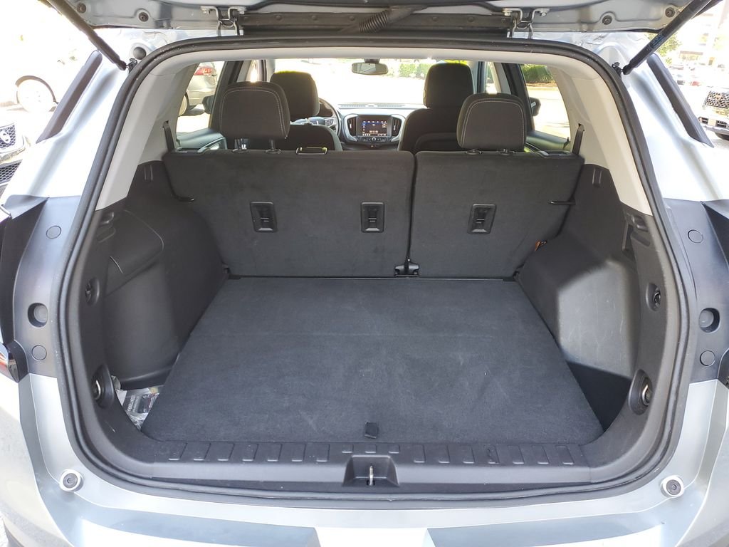 Used 2024 Silver GMC SLE image 8