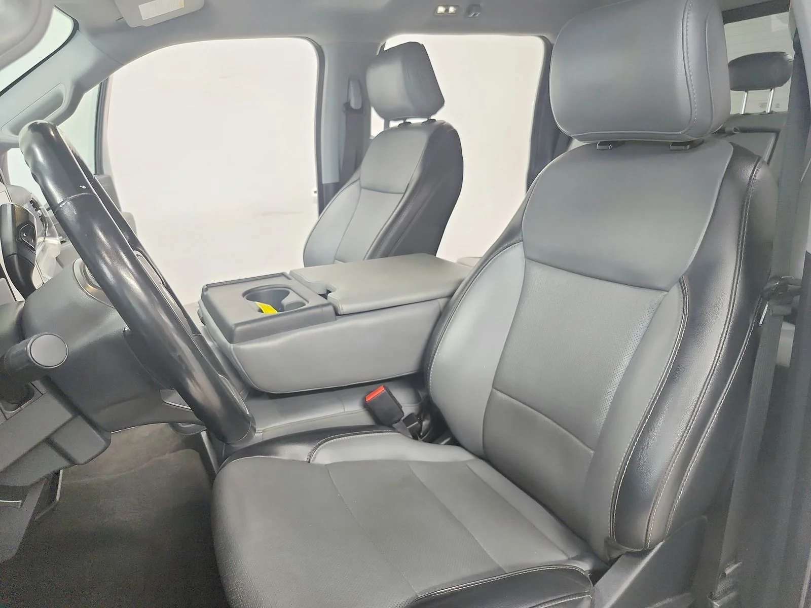 Used 2021 White Ford Lariat image 19