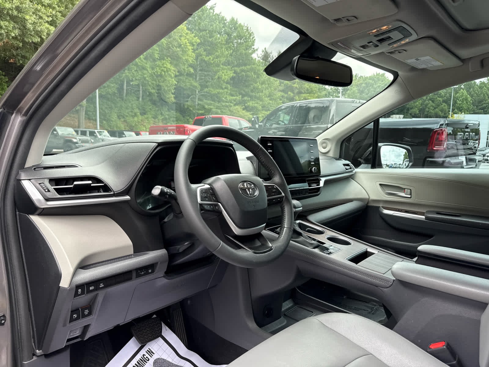 Used 2024 Predawn Gray Mica Toyota XLE image 15