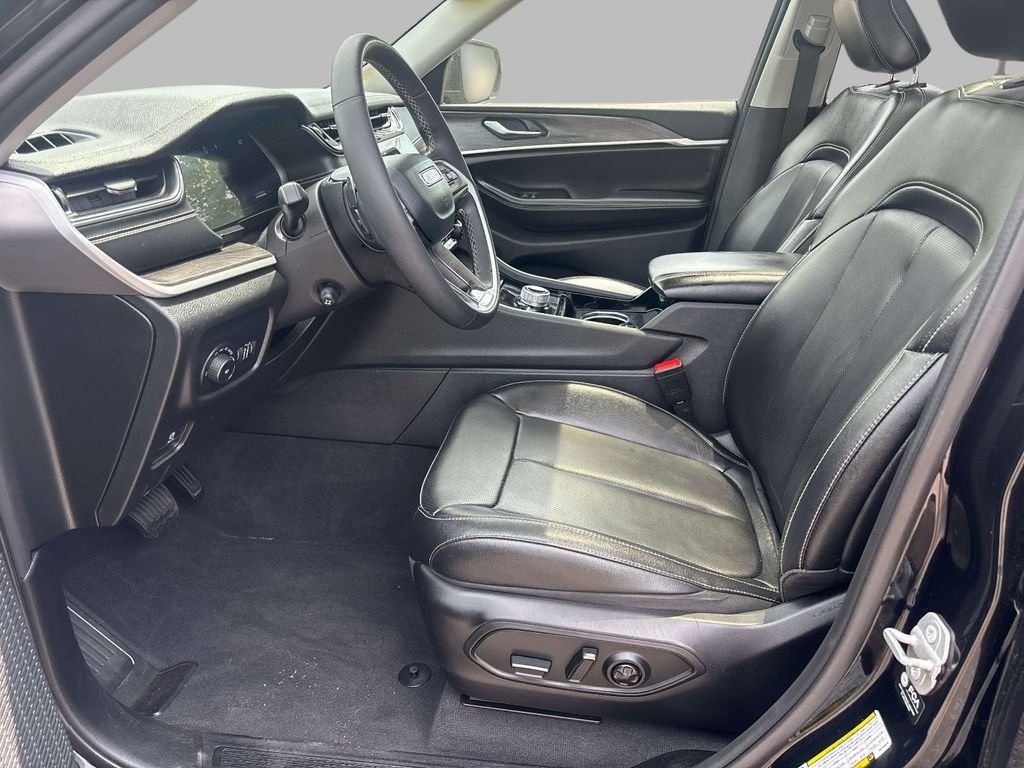 Used 2023 Black Jeep Limited image 10