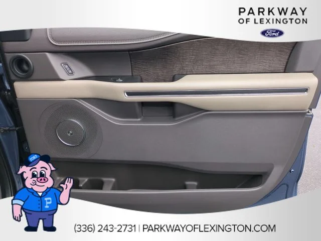 Used 2018 Blue Ford Limited image 35