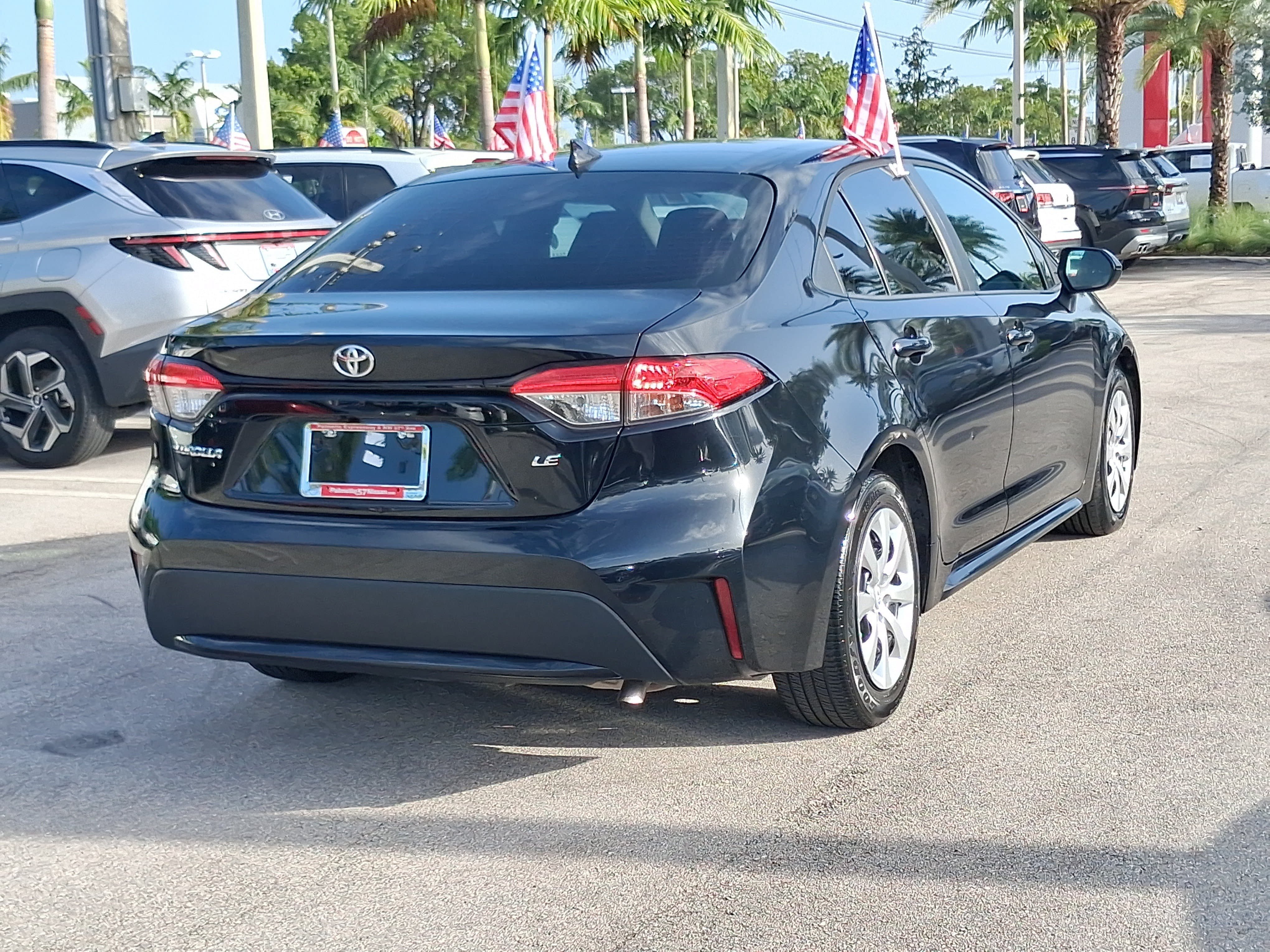 Used 2020 Black Toyota LE image 7