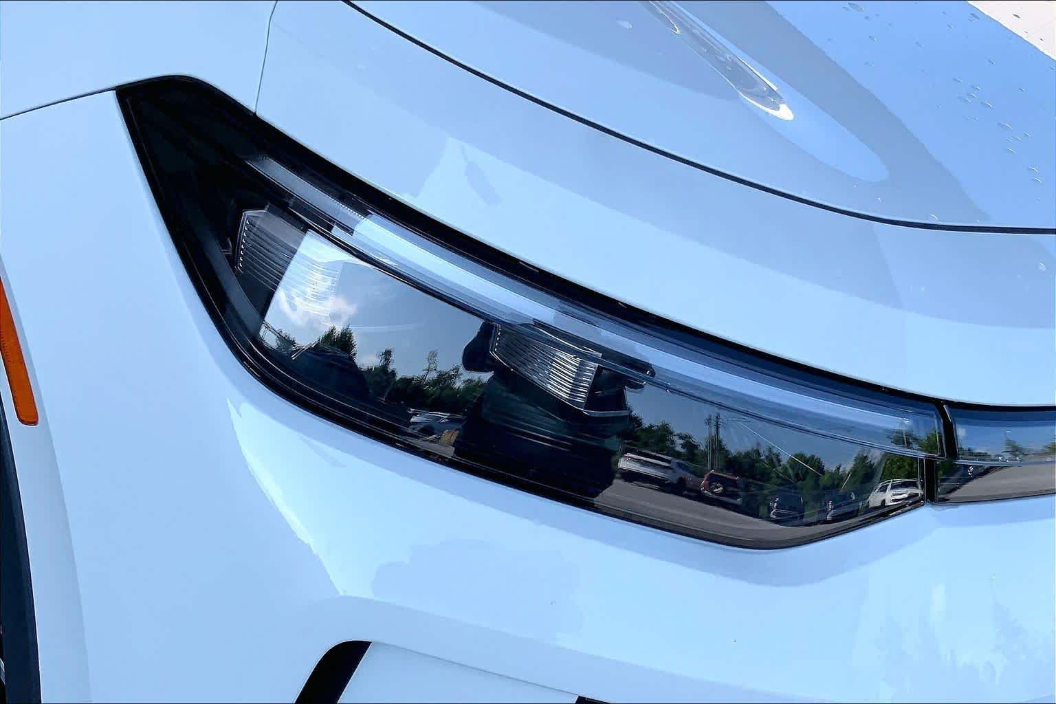 New 2026 Pure White Volkswagen S image 13