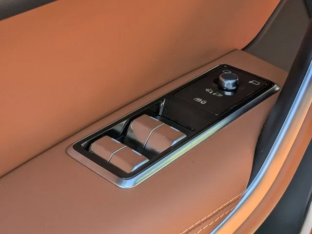 2026 Jaguar F-Pace R-Dynamic S - Photo 16