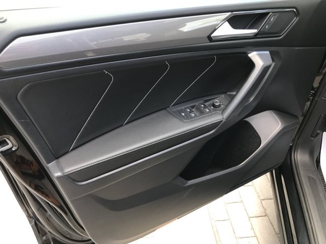 Certified Used 2023 Deep Black Pearl Volkswagen SE image 13