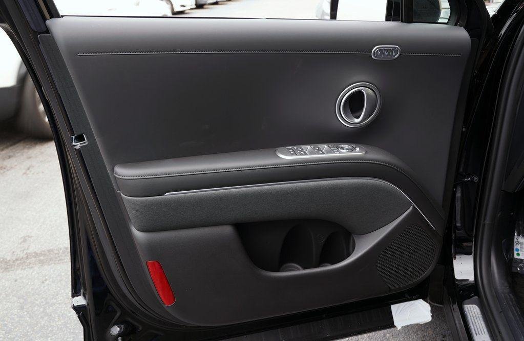New 2026 Abyss Black Hyundai Calligraphy image 9