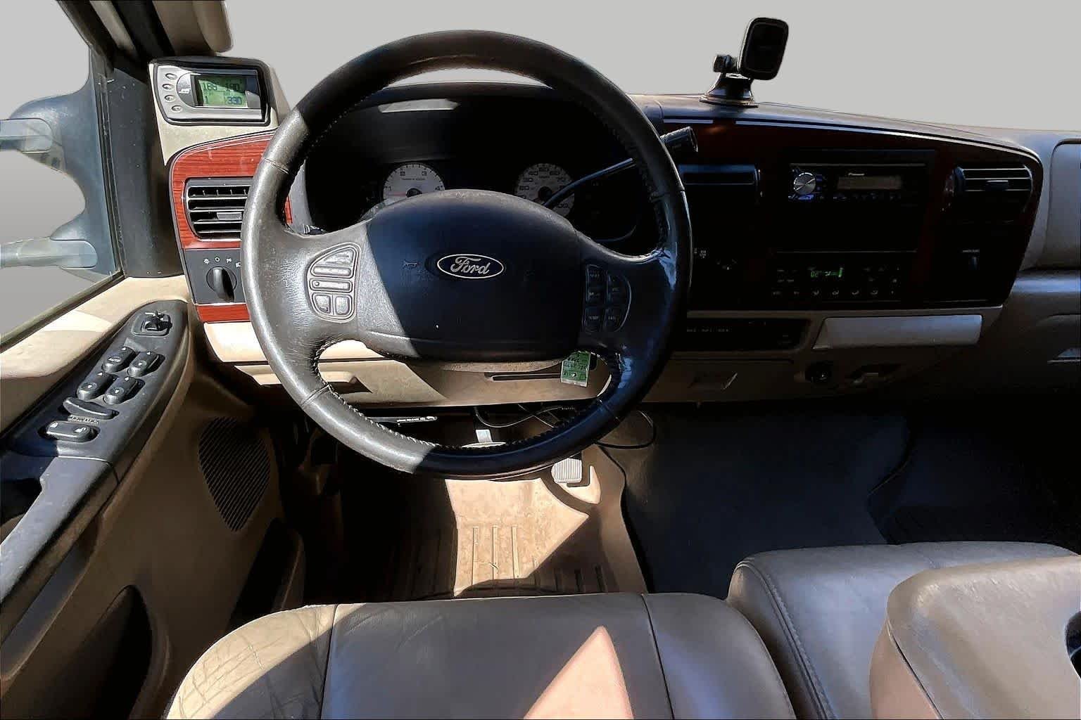 Used 2005  Ford Lariat image 5