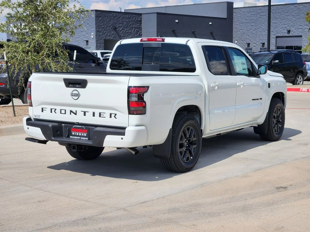 New 2027 White Nissan SV image 5