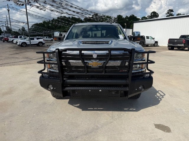 Used 2018 Silver Ice Metallic Chevrolet LTZ image 8