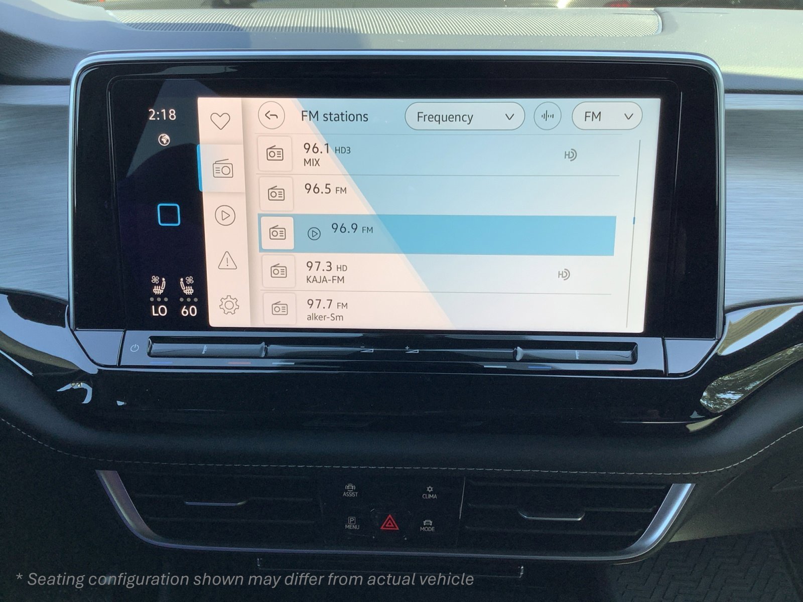 New 2026 DEEP BLACK PEAR Volkswagen 2.0T SE w/Technology image 17