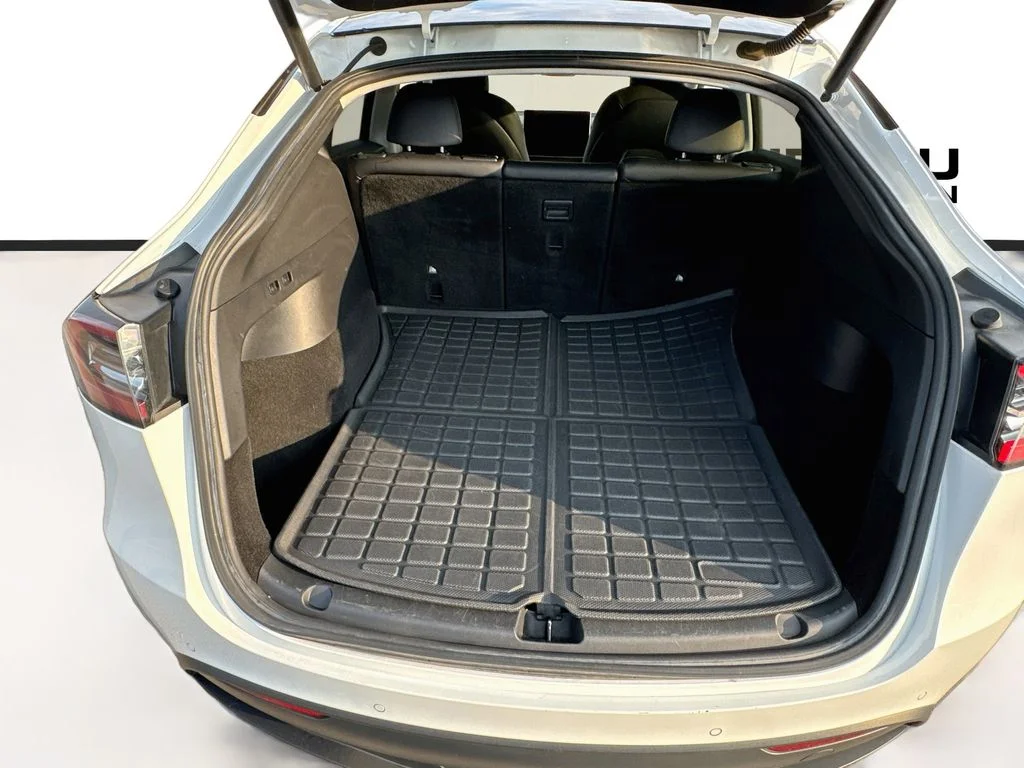 Used 2021 White Tesla Long Range image 25