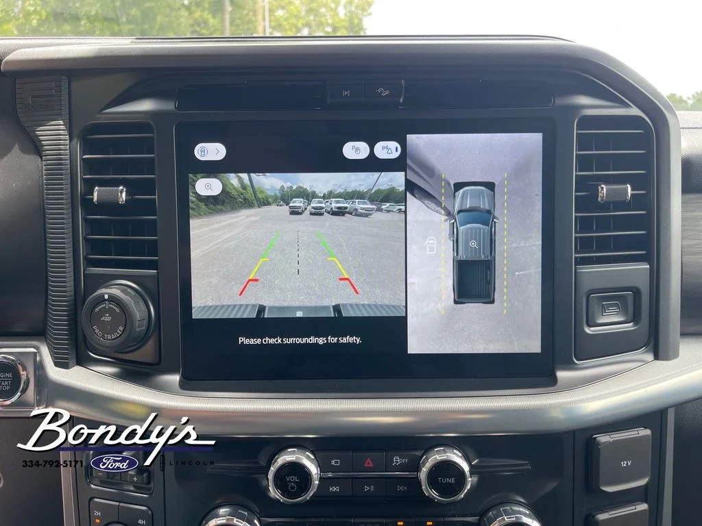 Used 2025 Gray Metallic Ford Lariat image 6