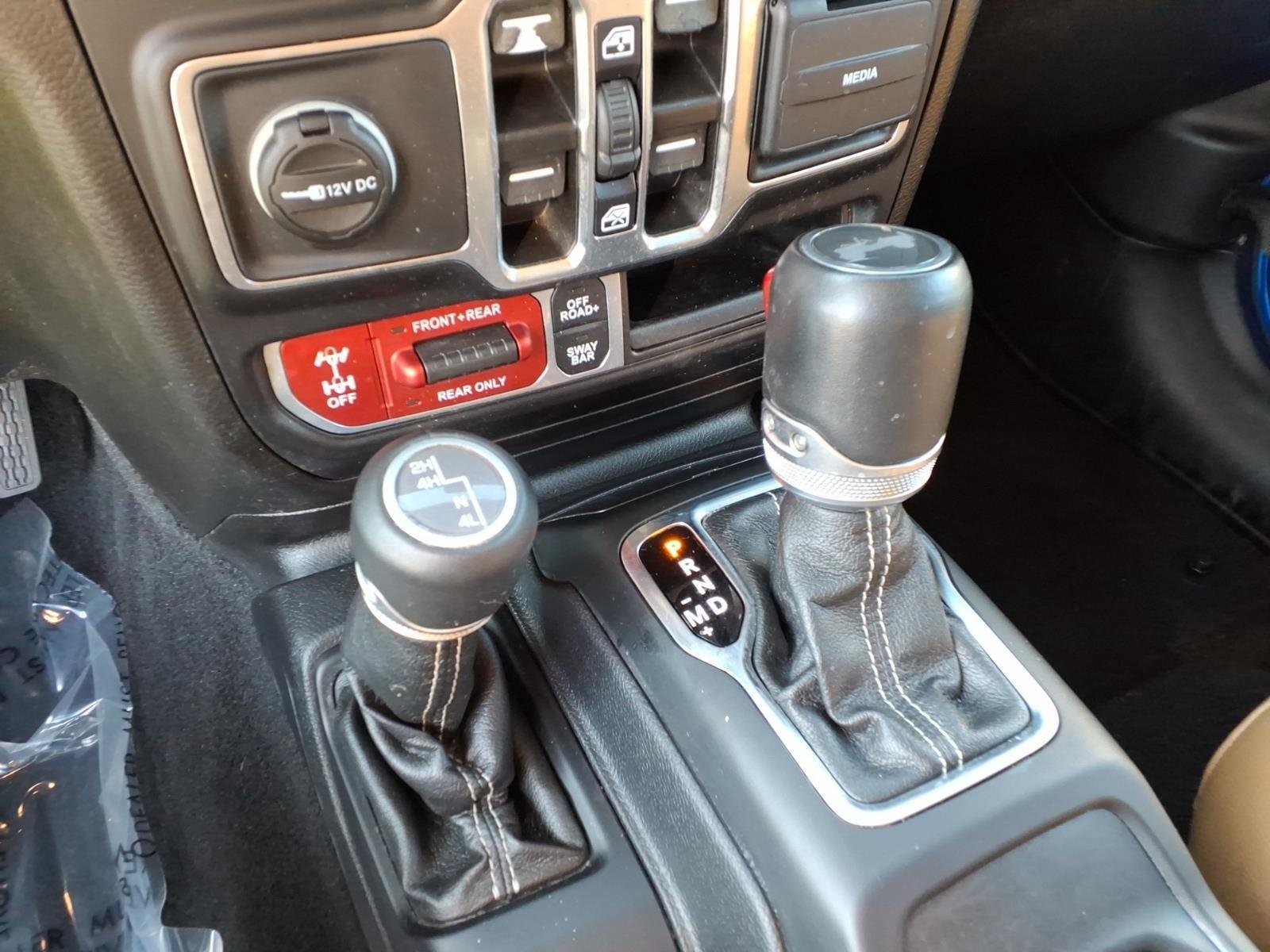 Used 2021 Hydro Blue Pearlcoat Jeep Unlimited Rubicon image 7