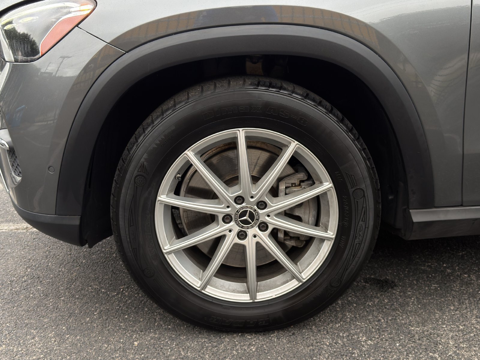 Used 2024 Gray Mercedes-Benz GLE 450e image 7