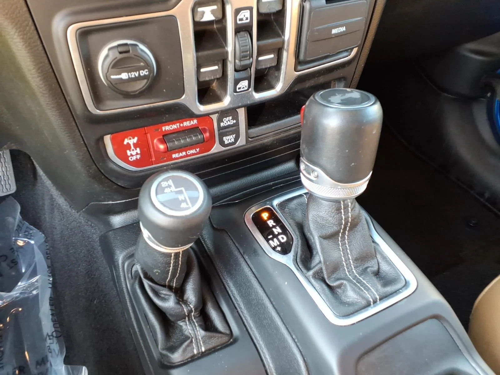 Used 2021 Hydro Blue Pearlcoat Jeep Unlimited Rubicon image 7