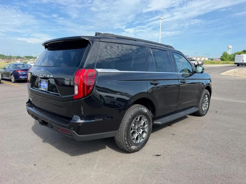 New 2026 Agate Black Metallic Ford Active image 5