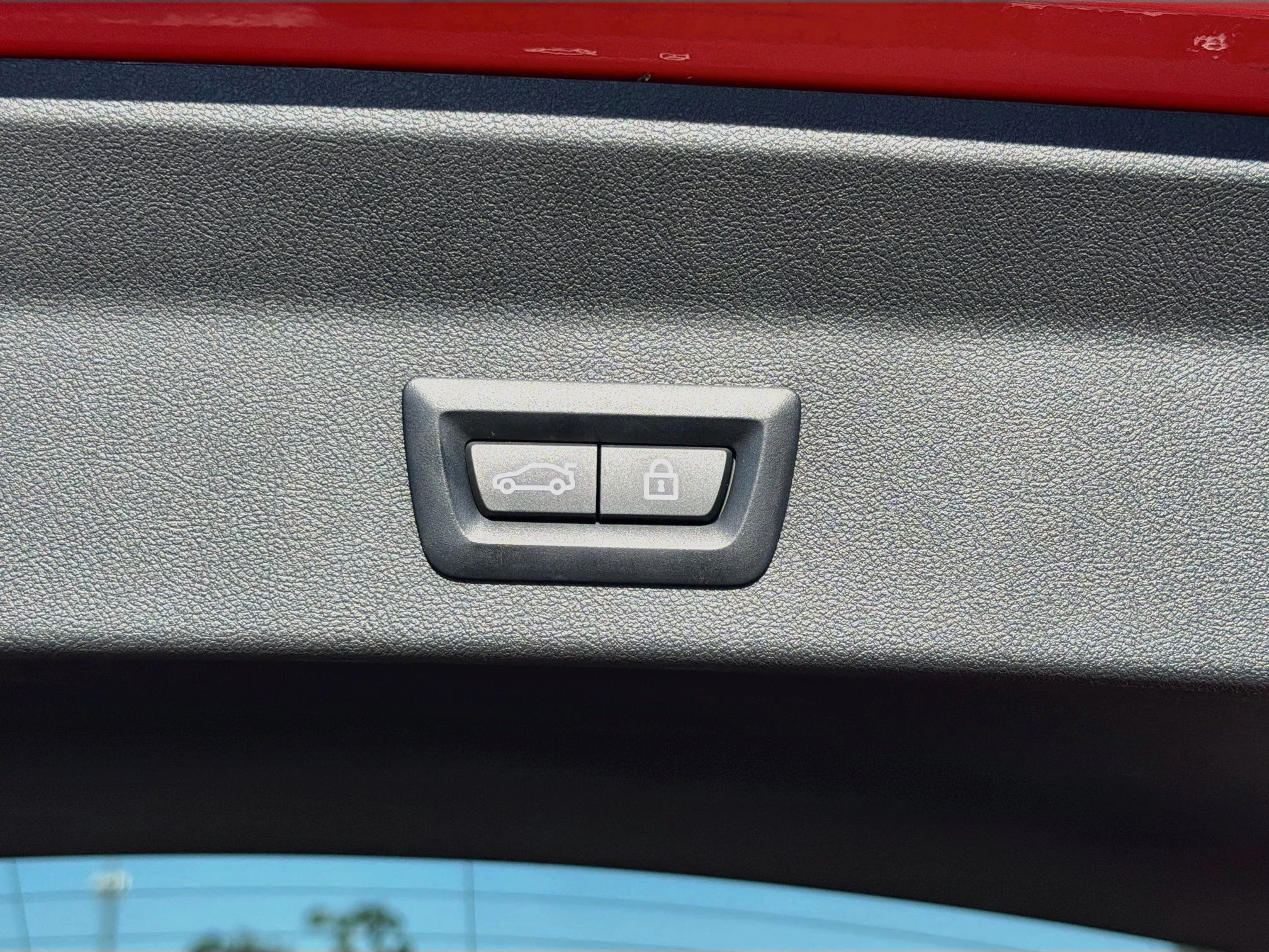 Used 2023 Toronto Red Metallic BMW M image 13