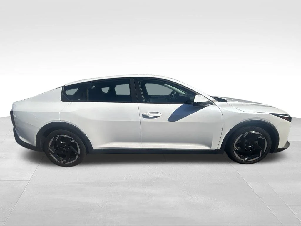 Used 2025 White Kia EX image 6