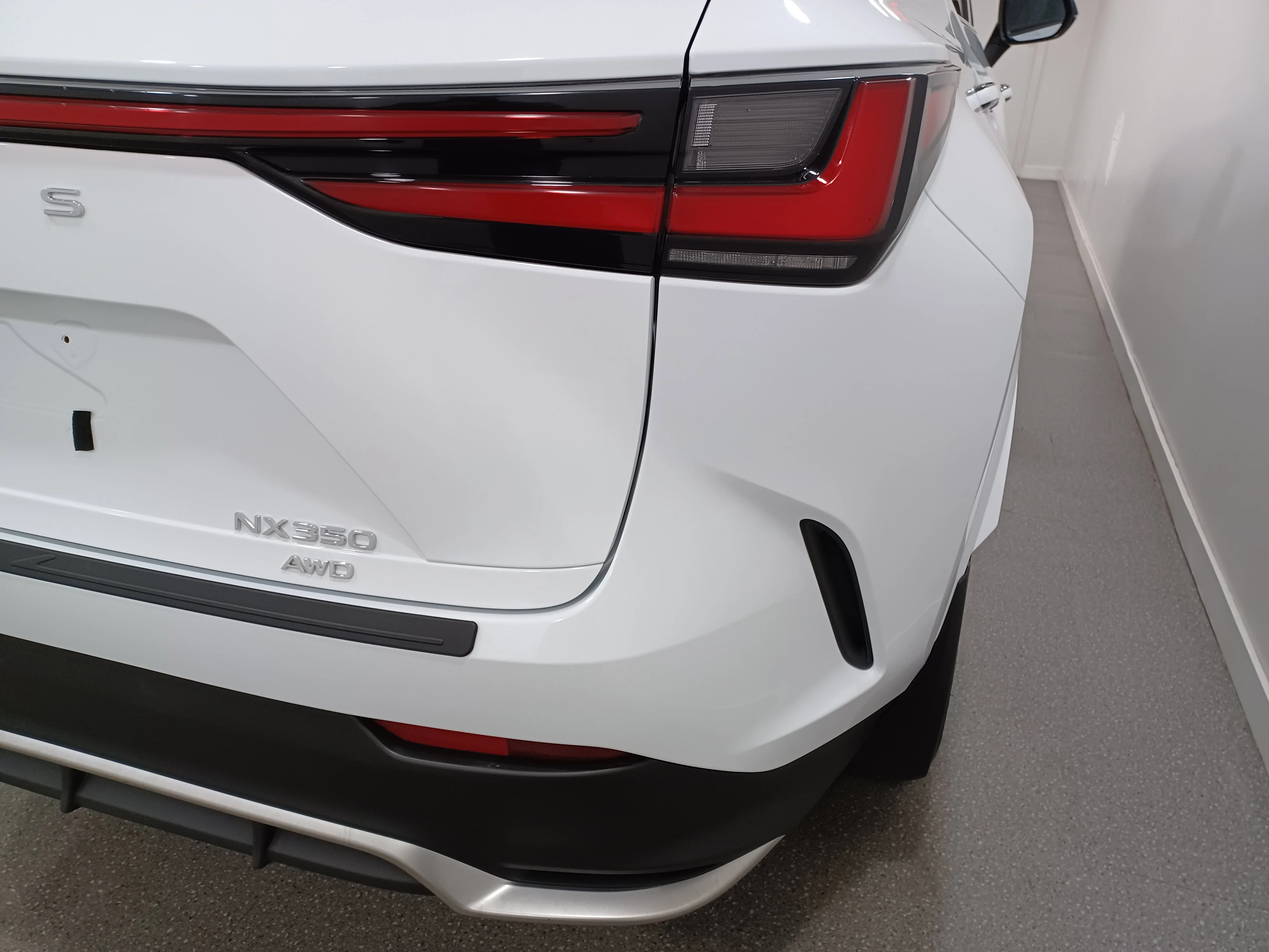 Certified Used 2022 Ultra White Lexus F-Sport *Adaptive Cruise | Cooled Lthr | Sunroof | Htd Wheel | Blind Spot Detect | Lane Keep Assist image 23