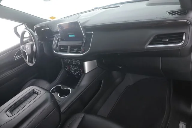 Used 2024 Silver Chevrolet Z71 image 35