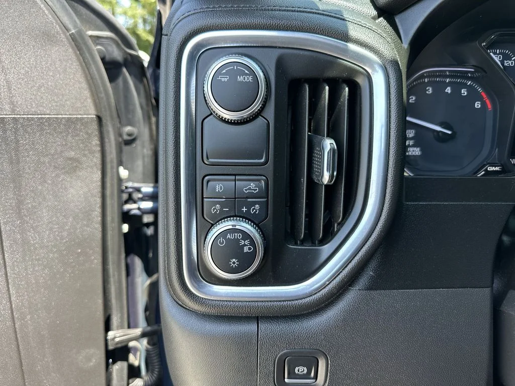 Certified Used 2021 Pacific Blue Metallic GMC Elevation image 18