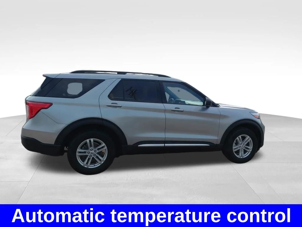 Used 2022 Silver Ford XLT image 11