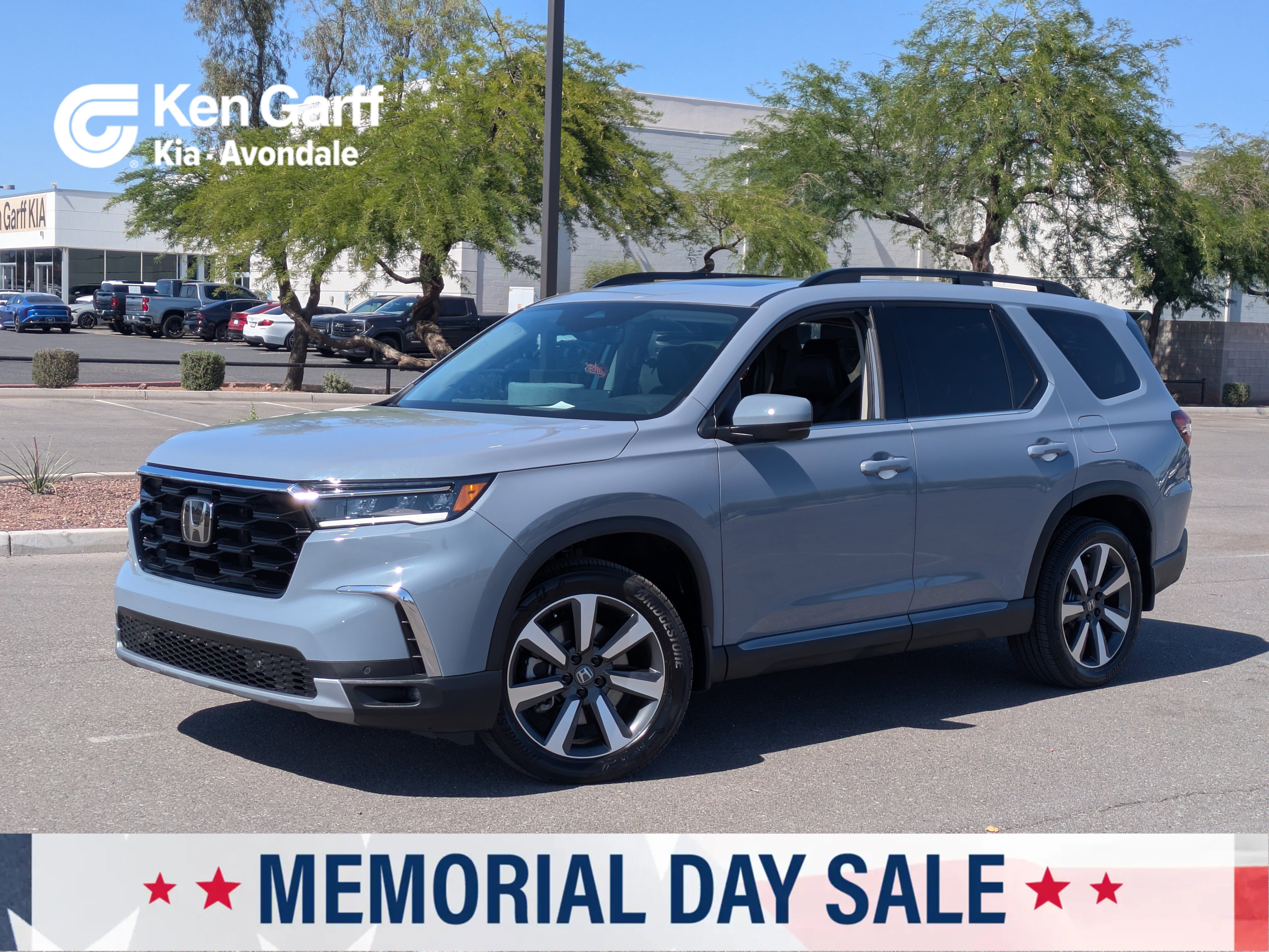 2025 Honda Pilot Touring AWD's photo