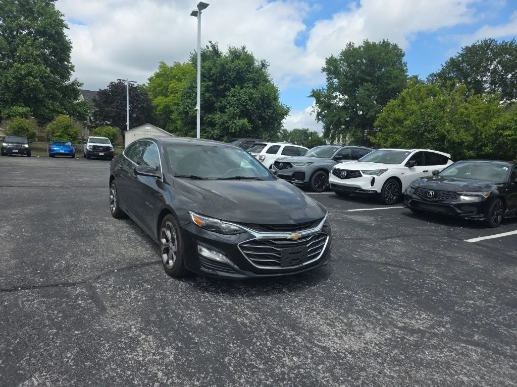 Used 2023 Mosaic Black Metallic Chevrolet LT image 3