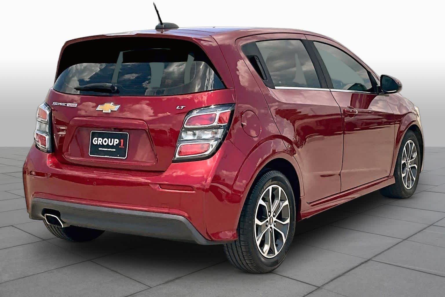 Used 2017 Cajun Red Tintcoat Chevrolet LT image 13
