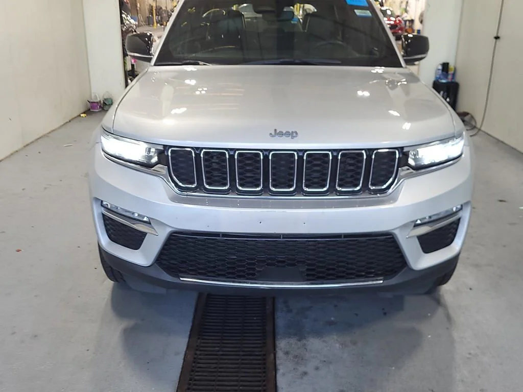 Certified Used 2024 Silver Jeep 4xe image 10