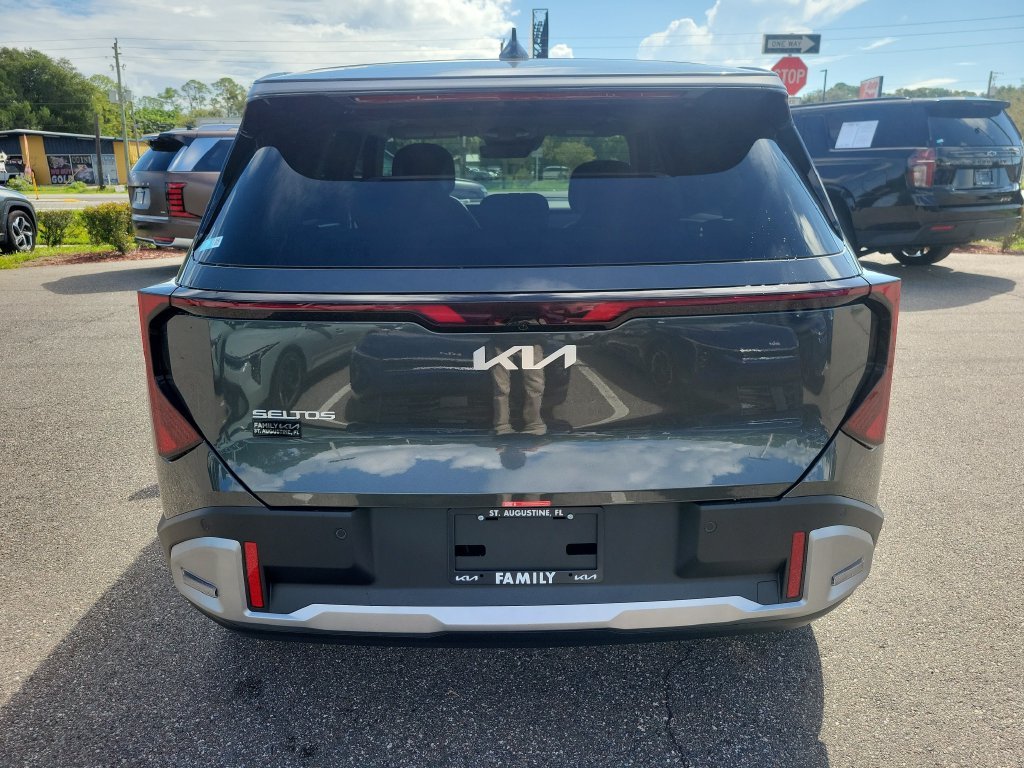 New 2027 Interstellar Gray Kia EX image 5