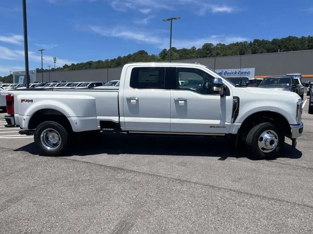 New 2026 White Ford Lariat image 2
