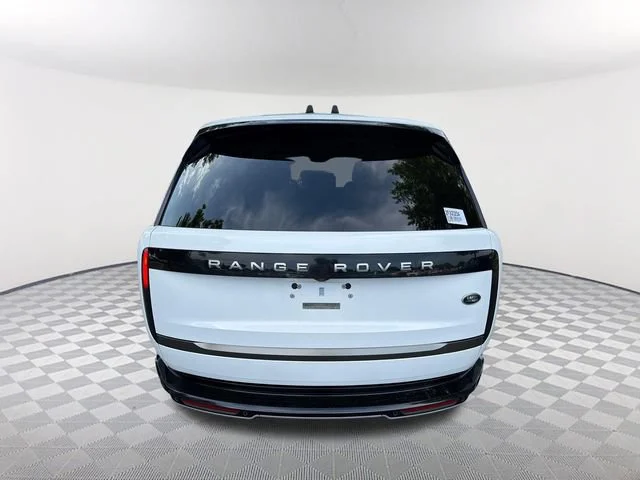 Used 2023 White Land Rover P440e SE image 6
