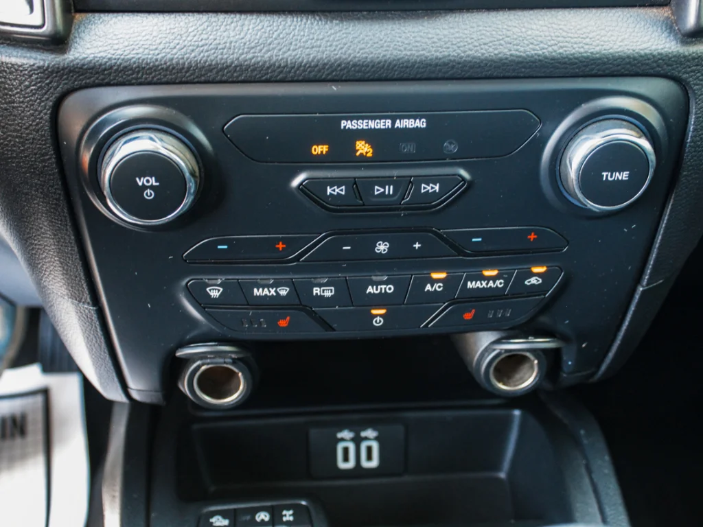 Used 2019 Orange Ford LARIAT image 20