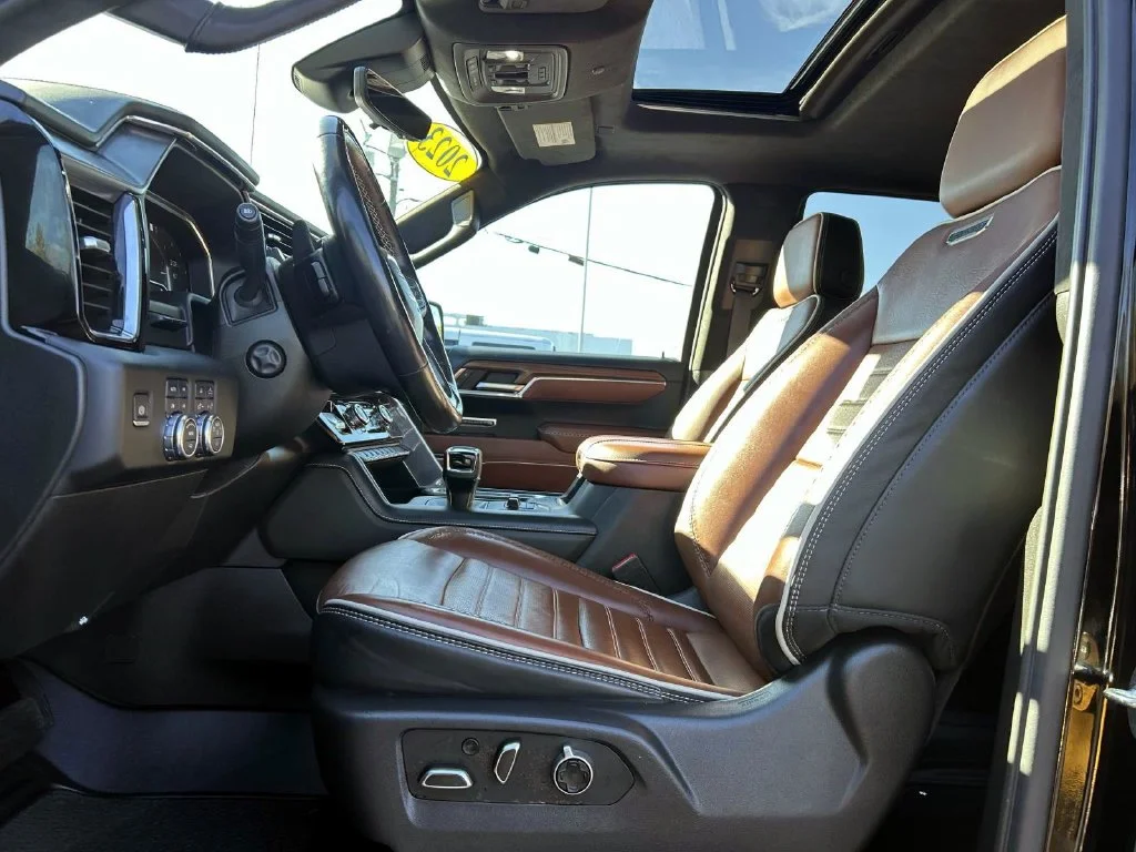 Used 2023 Onyx Black GMC Denali Ultimate image 16