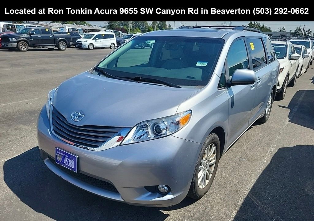Used 2014 Silver Sky Metallic Toyota XLE image 3