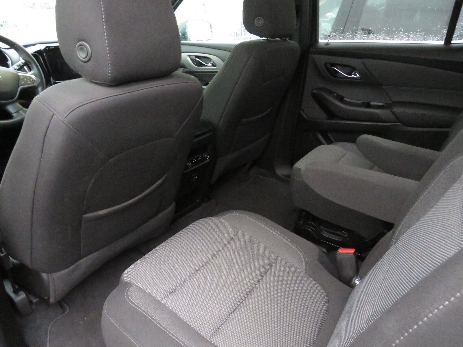 Used 2023 Silver Sage Chevrolet LT image 16