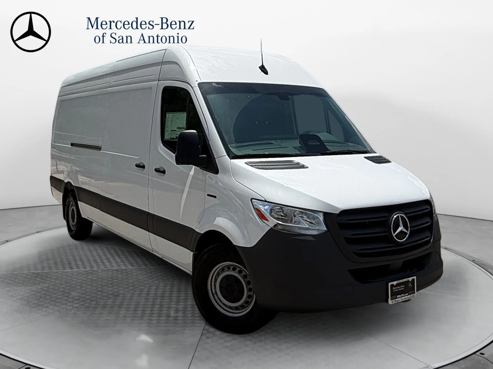 2025 Mercedes-Benz eSprinter Cargo Van