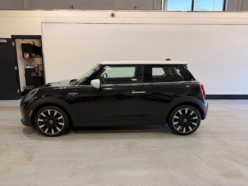 Certified 2024 MINI Hardtop 2 Door SE with VIN WMW13DJ08R2U41259 for sale in Golden Valley, Minnesota