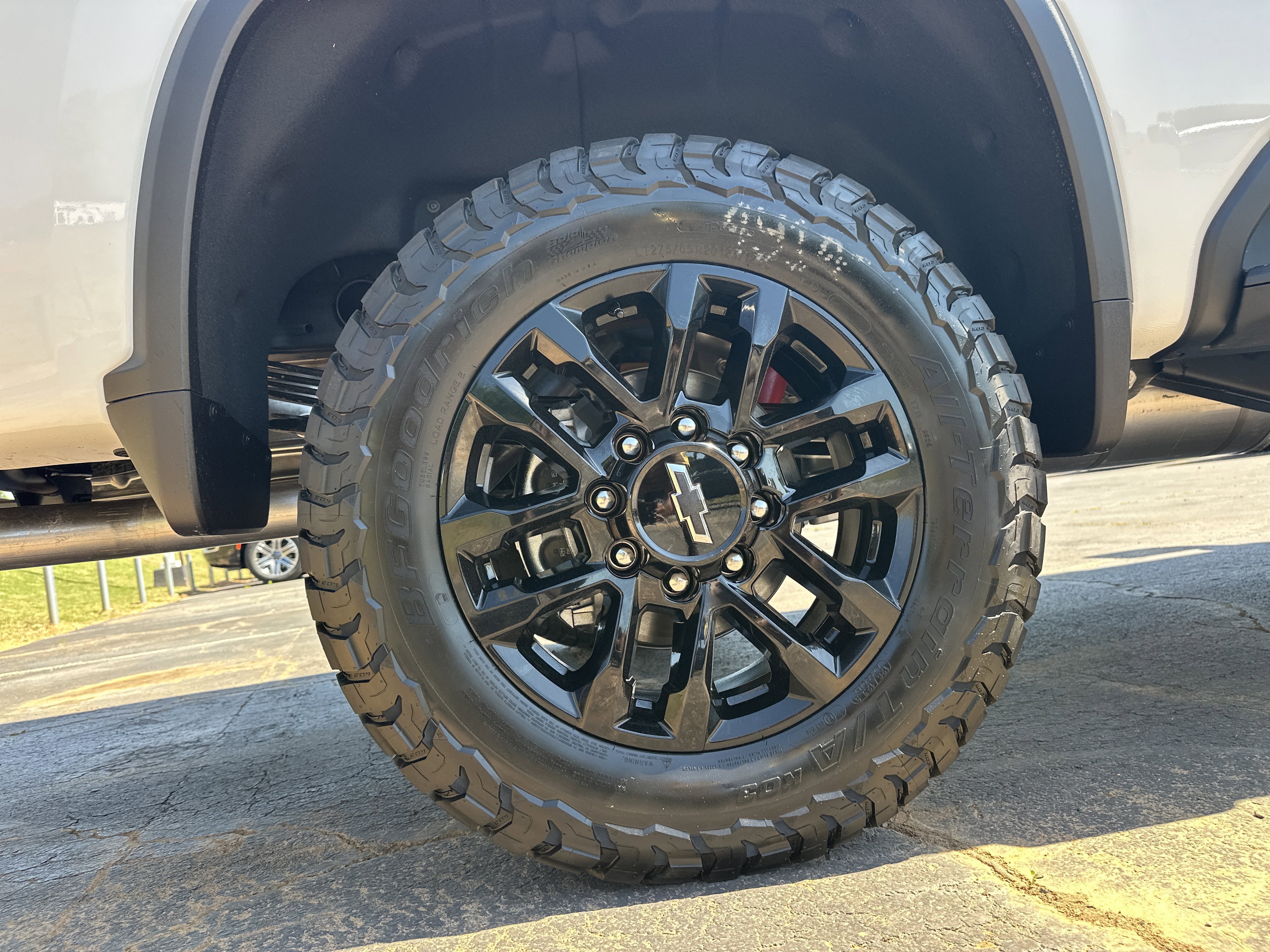 New 2026 Summit White Chevrolet LTZ image 18