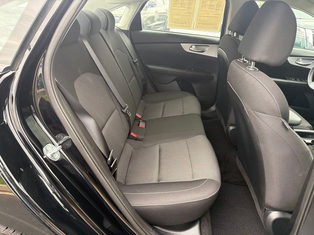 Used 2024 Black Kia LXS image 20