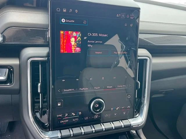 New 2026 Onyx Black GMC Elevation image 10