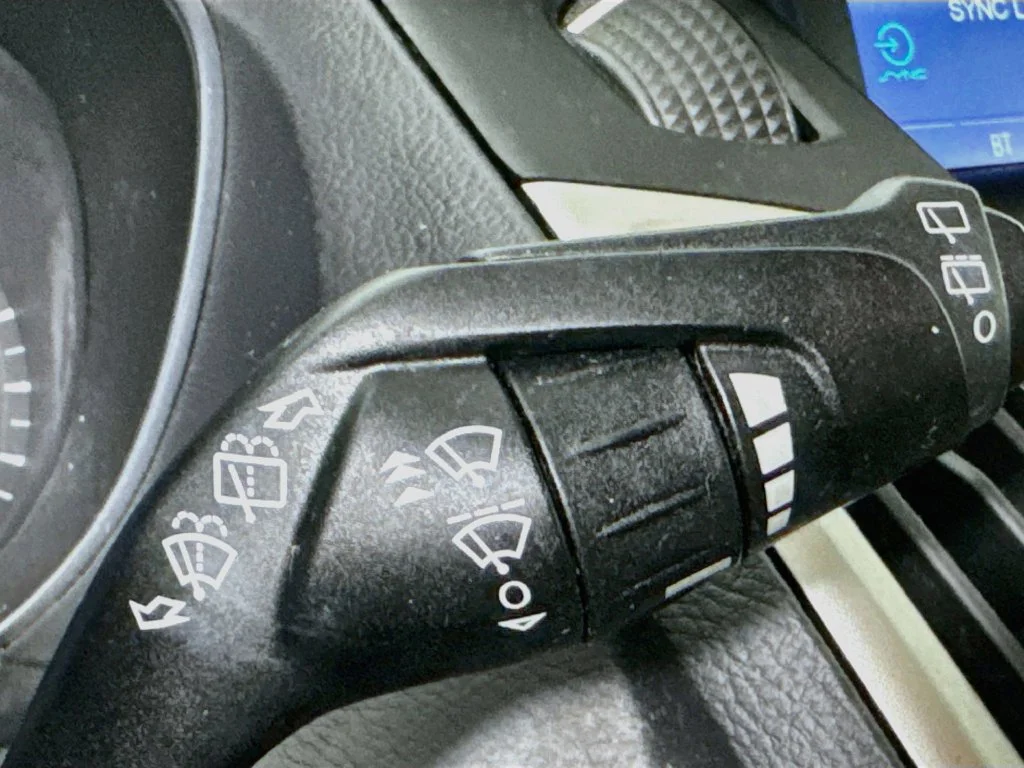 Used 2014 Oxford White Ford SE image 14