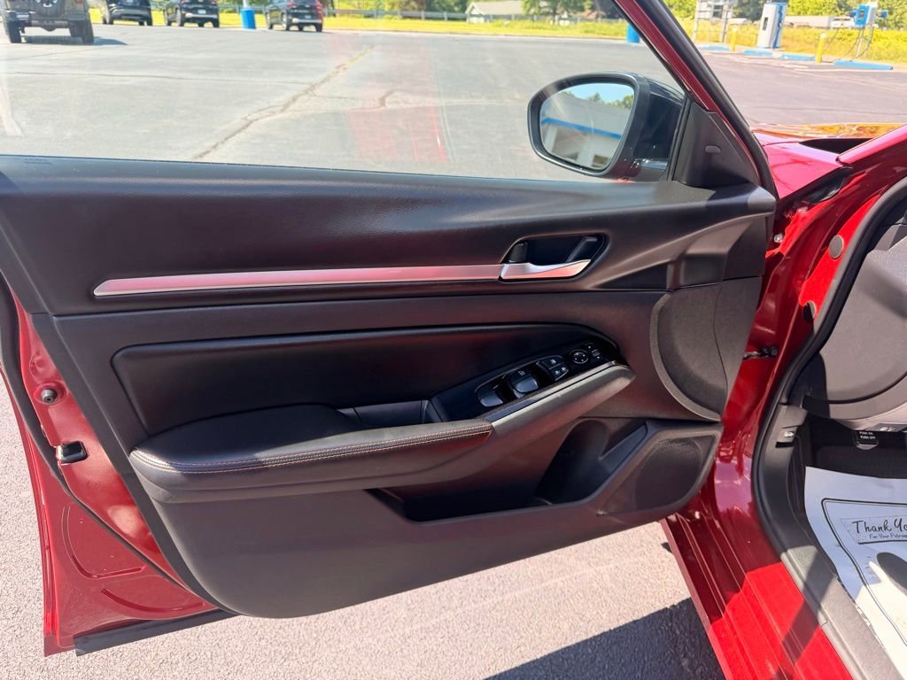 2024 Nissan Altima SR - Photo 26