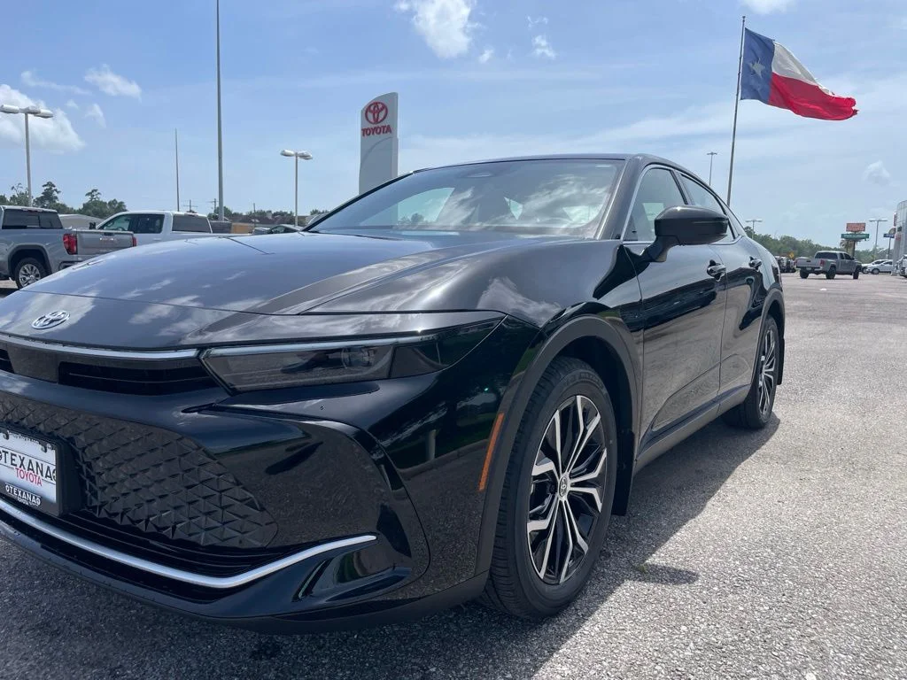 New 2026 Black Toyota XLE image 10
