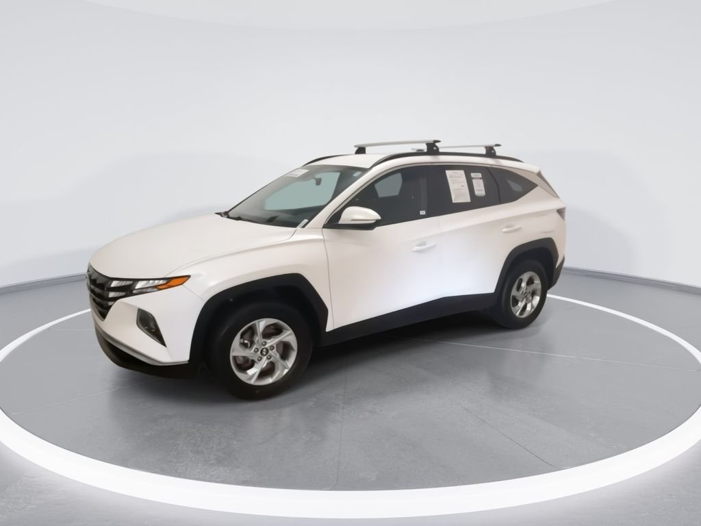 Used 2023 White Hyundai SEL image 6
