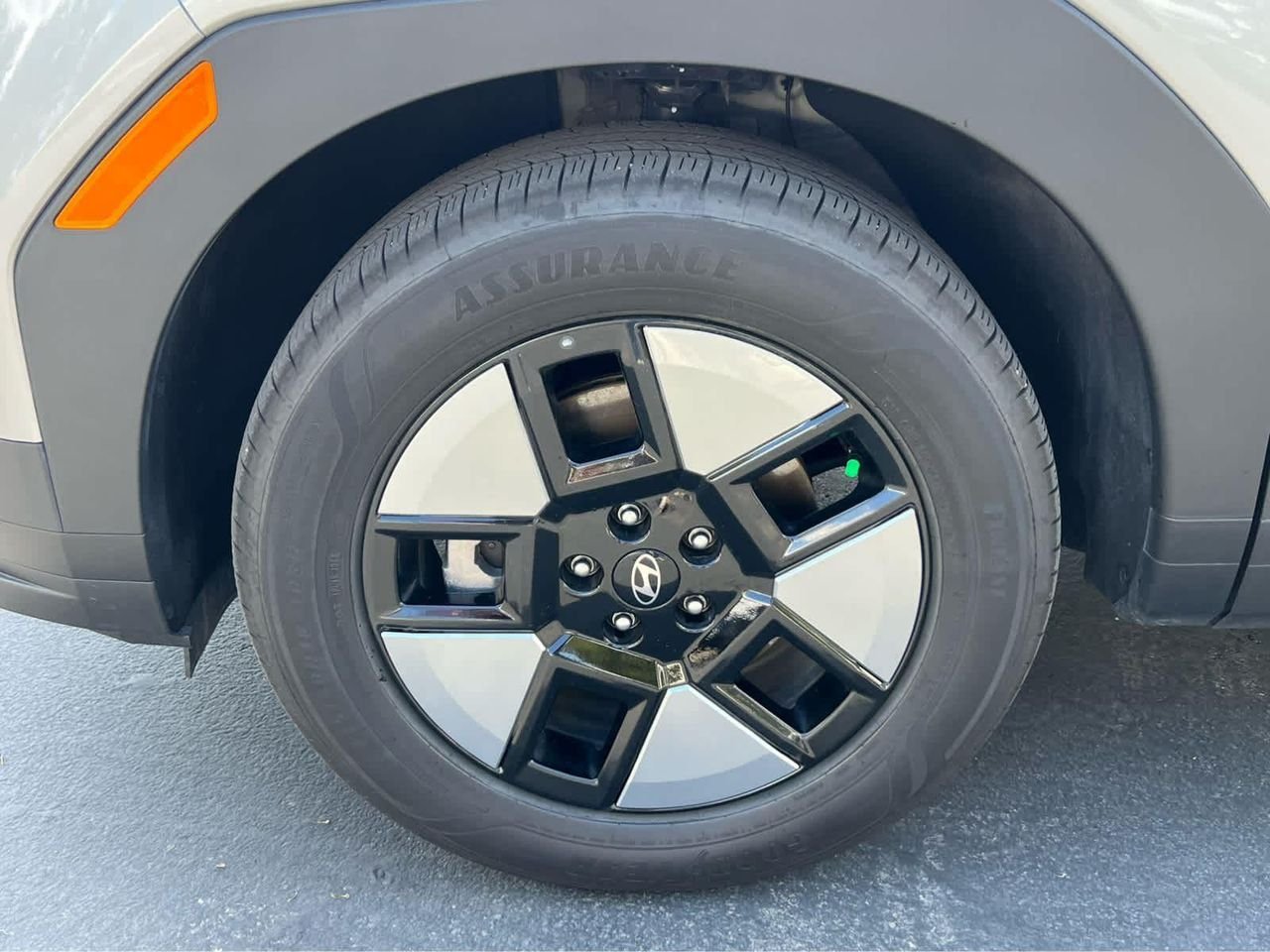 New 2026 Shimmering Silver Hyundai SE image 13