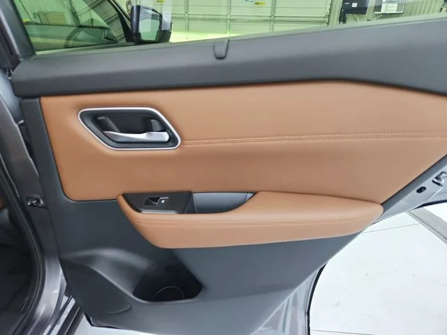 Used 2026 Gray Nissan Platinum image 43